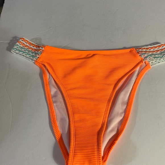 NWT Cupshe Bikini set, Pastel, High Cut, Cheeky,2 piece, Sz L, Textured,Coquette - Picture 10 of 16